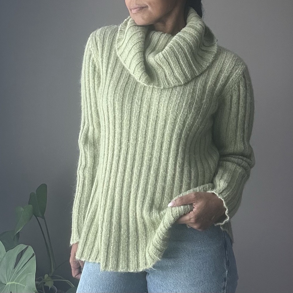 Vintage Jones NY Sport Turtleneck‎ Sweater Womens M Green Mohair Blend Ribbed - Picture 2 of 9